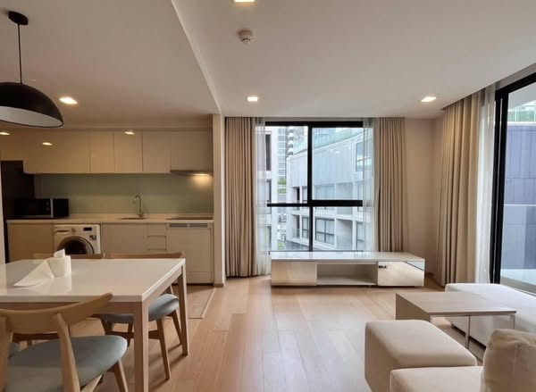 room interior of LIV@49