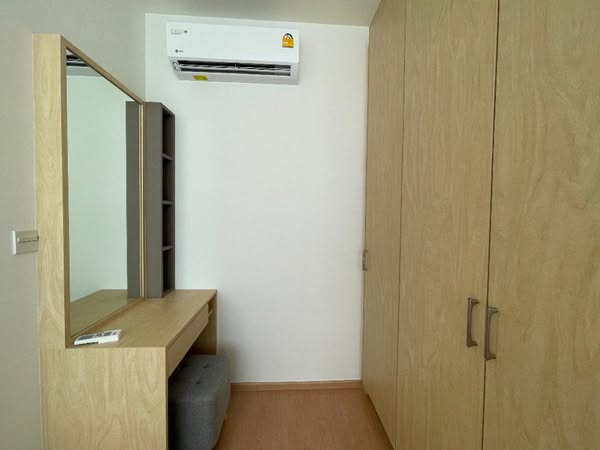 bedroom and room interior of MARU Ekkamai 2