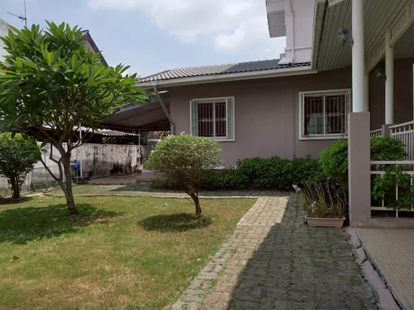 Mueang Thong 4 Village