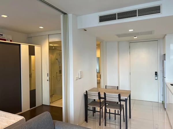 room interior of Nara 9