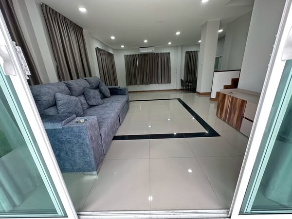 room interior of บ้านลลิล อินเดอะพาร์ค วัชรพล-พหลโยธิน