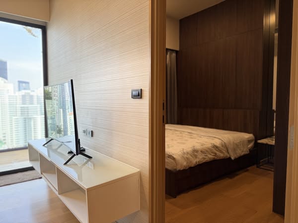 bedroom and room interior of Siamese Exclusive 31