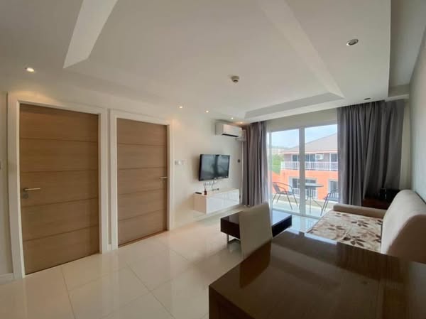 bedroom of Sunset Boulevard Residence 2