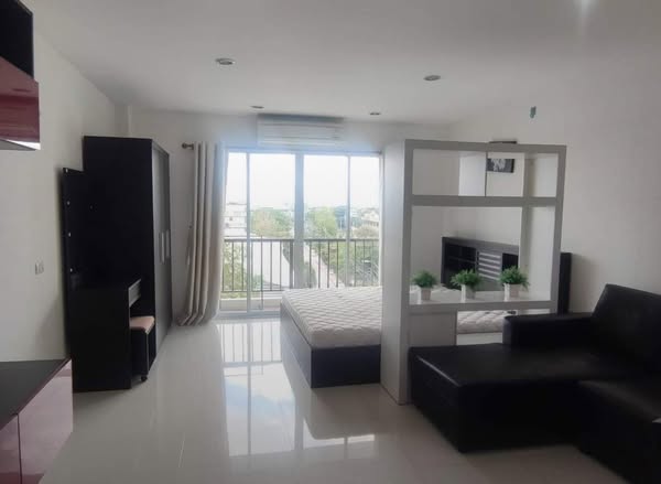 bedroom of The Green2 Condominium