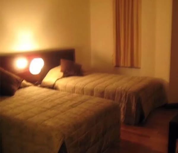 bedroom of All Seasons Mansion