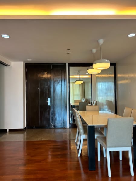 room interior of Apartment For Rent