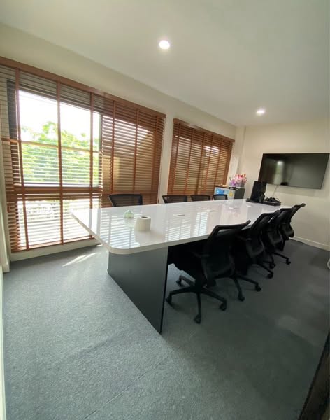 room interior of Baan Klang Muang The Edition Bangna-Wongwaen