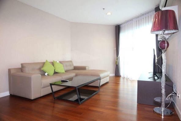 living room and bedroom of Belle Grand Rama 9