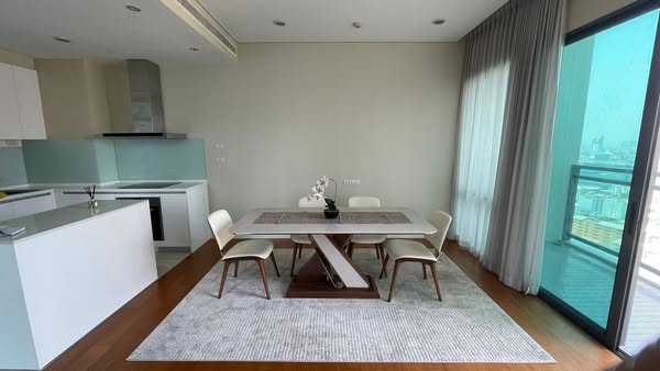 room interior of Bright Sukhumvit 24