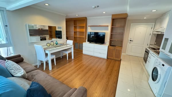 living room of Grand Park View Asok