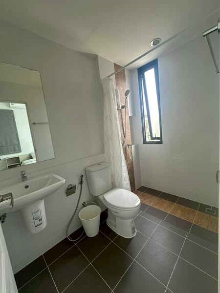 bathroom of Grande Pleno Sukhumvit-Bangna