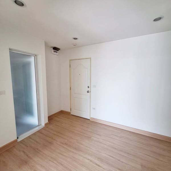 room interior of Humble Living At Yuyen