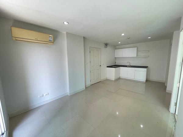 Levo Lat Phrao 18 Project 2