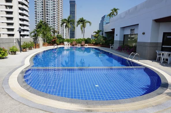 pool of Liberty Park 2