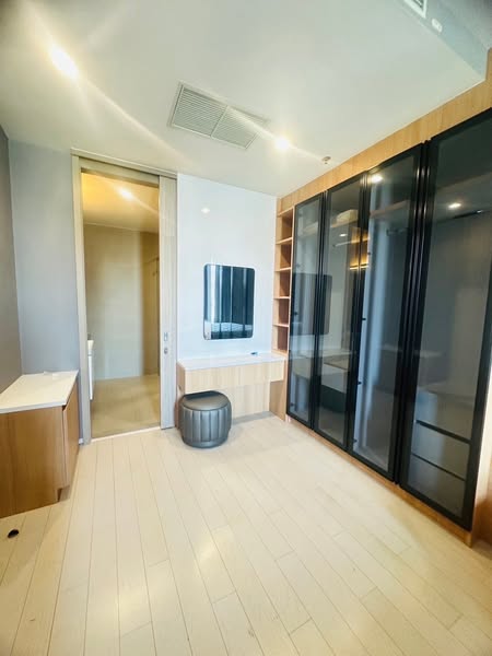 room interior of Noble Ploenchit