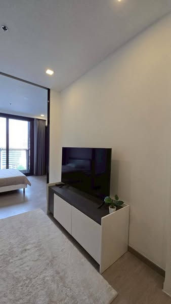 living room and bedroom of One9Five Asoke – Rama 9