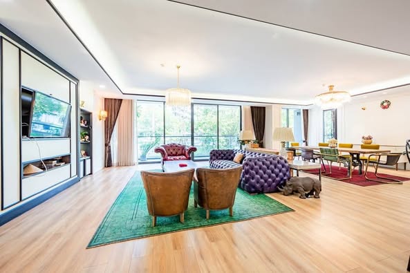 living room and room interior of Park Court Sukhumvit 77