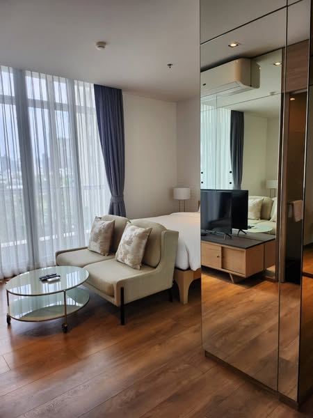 bedroom and room interior of Park Origin Phrom Phong