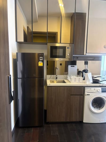 Park​ Origin​ Thonglor