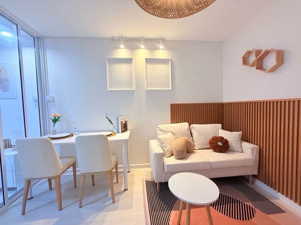 living room and bedroom of PLUM Condo Phaholyothin 89