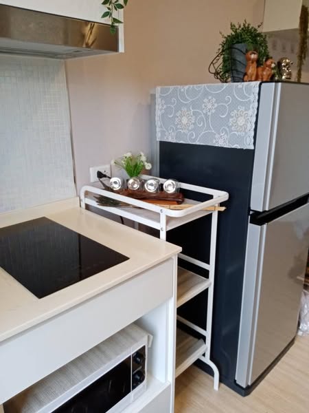 bathroom and kitchen of Plum Condo Pinklao Station