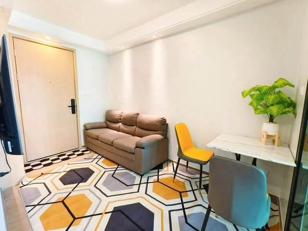 living room of Regal Srinakarin 40