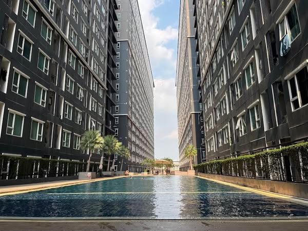 pool of Regent Home Bangson 27