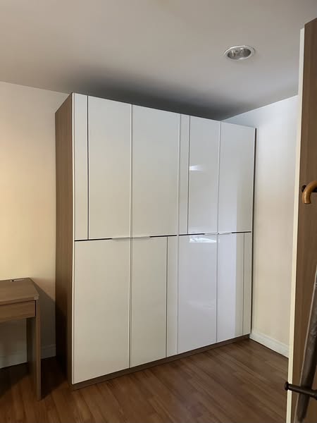 room interior of The Clover