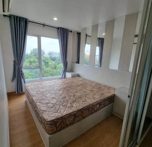 bedroom of The Crystal Bliss Condo @Rattabathibet