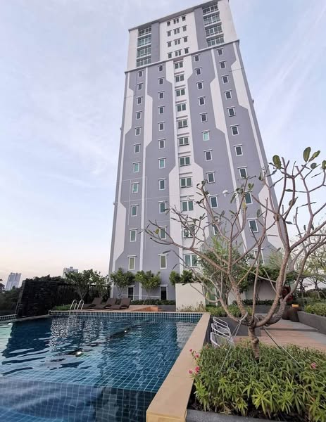 The Crystal Bliss Condo @Rattabathibet