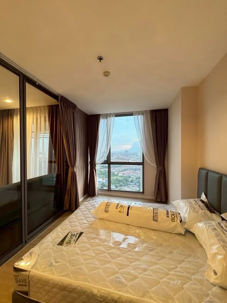 bedroom of The Cuvee Tiwanon