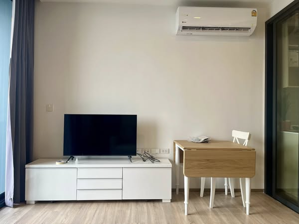 bedroom and room interior of The Home @ Thapra