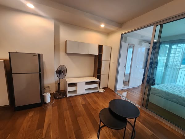 bedroom and room interior of THE LINE Phahonyothin Park