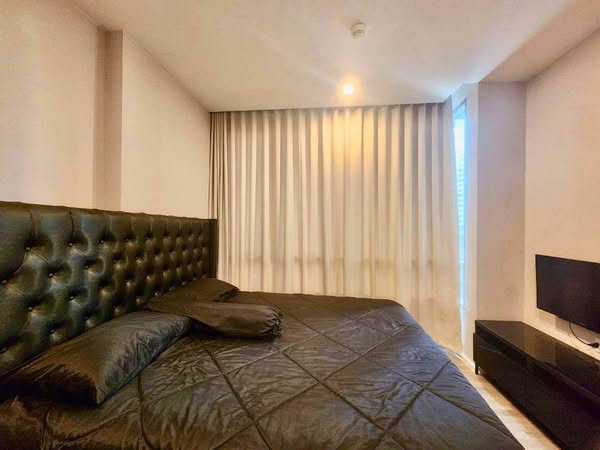 bedroom of The Room Sukhumvit 69