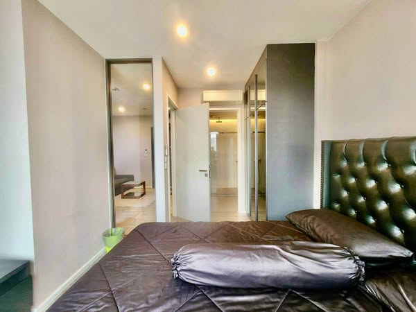 bedroom of The Room Sukhumvit 69