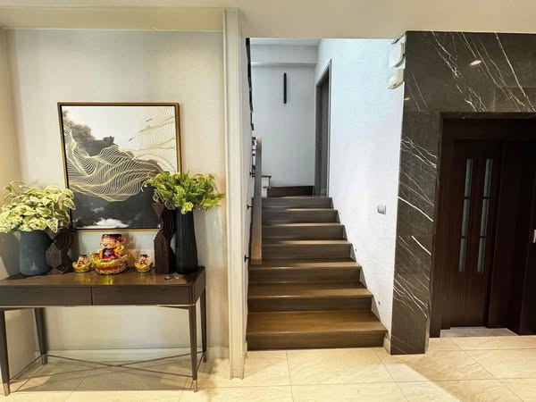 Vana Residence วนา เรสซิเดนซ์ พระราม 9 – ศรีนครินทร์