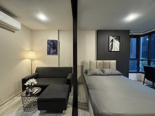 bedroom and living room of XT HUAIKHWANG