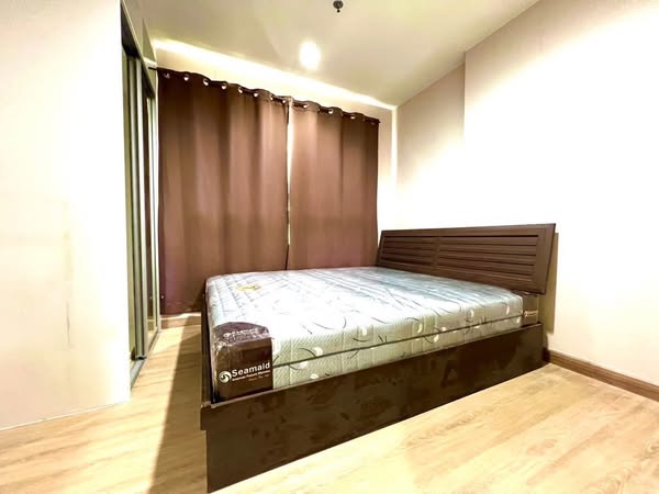 bedroom of Fuse Chan Sathorn
