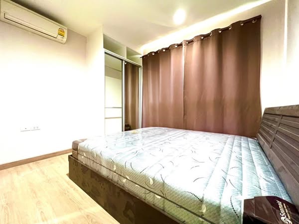 bedroom of Fuse Chan Sathorn