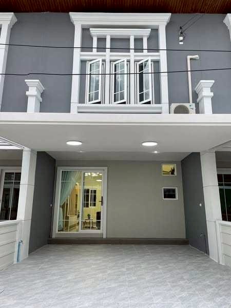 Golden Town Kad Ruam Chok โกลเด้น ทาวน์ เชียงใหม่-กาดรวมโชค