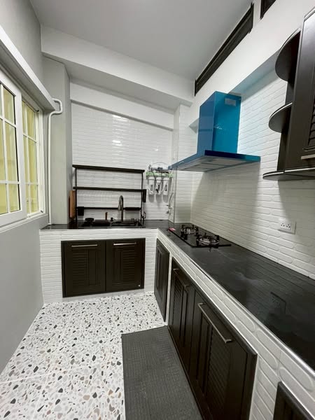 kitchen of Golden Town Kad Ruam Chok โกลเด้น ทาวน์ เชียงใหม่-กาดรวมโชค