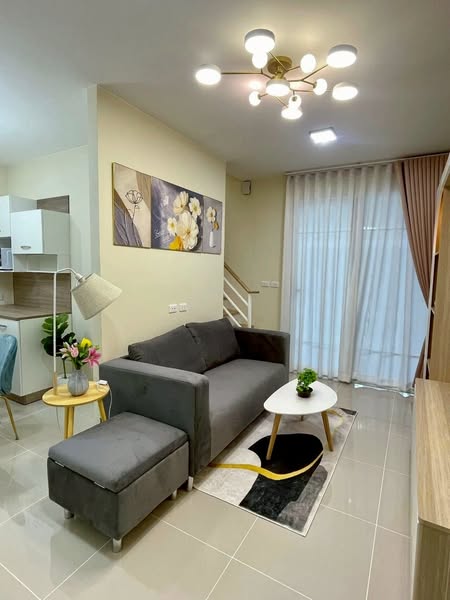 living room of Golden Town Kad Ruam Chok โกลเด้น ทาวน์ เชียงใหม่-กาดรวมโชค