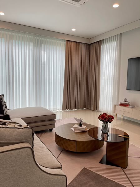 living room and bedroom and bathroom of Setthasiri Krungthep Kreetha 2