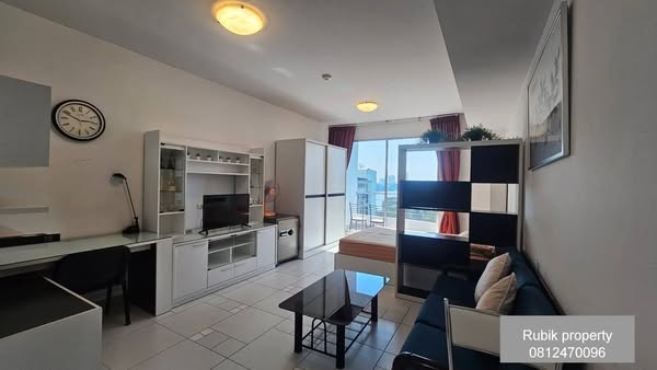 living room of Supalai River Place