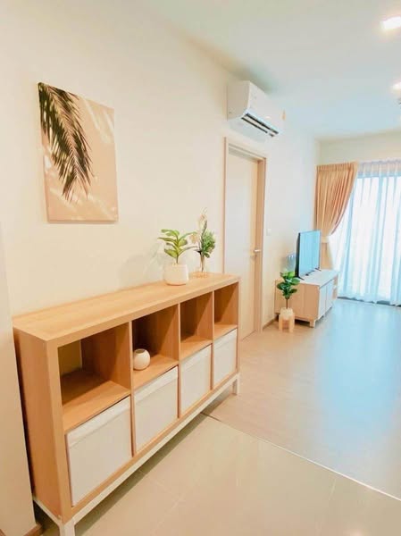 living room and room interior of THE BASE Phetchaburi-Thonglor เดอะ เบส เพชรบุรี – ทองหล่อ