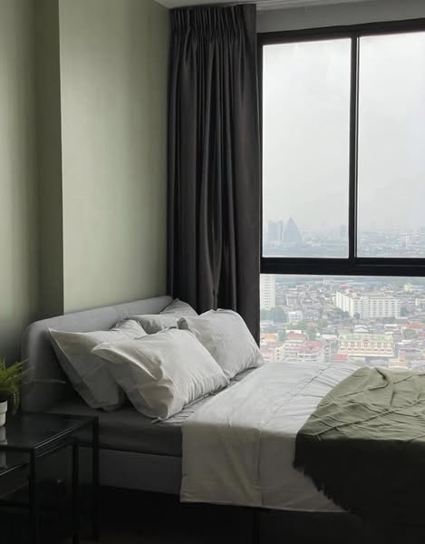 bedroom of The Tree Interchange
