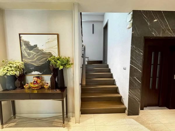 Vana Residence วนา เรสซิเดนซ์ พระราม 9 – ศรีนครินทร์