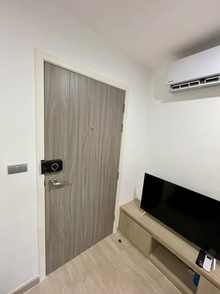 bedroom and room interior of เดอะ แมทท์ คอนโด สุขุมวิท 101/1