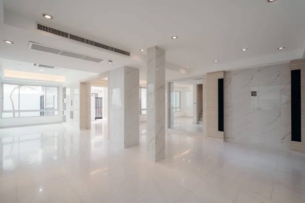 15 Sukhumvit Residences