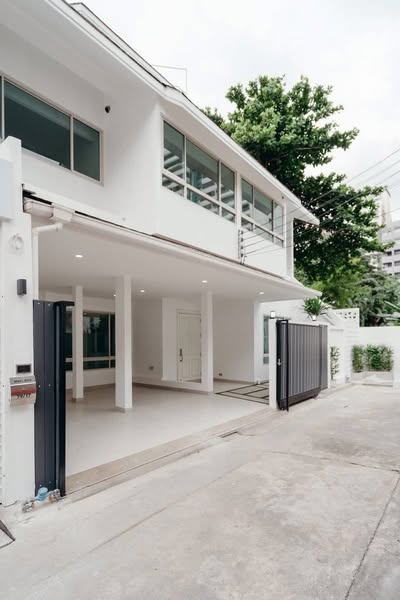 room interior of 15 Sukhumvit Residences